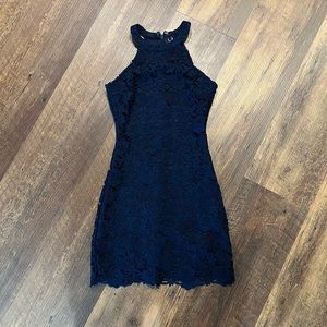 LuLu’s lace dress woman’s size extra small navy blue form fitting lace overlay